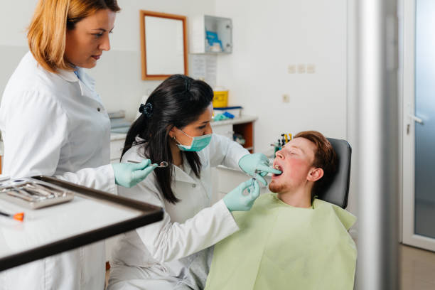 Best Emergency Tooth Extraction  in Gun Barrel City, TX